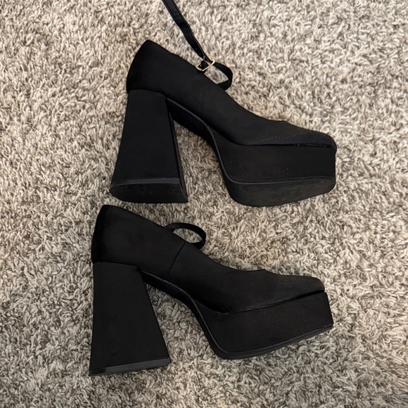Nasty Gal Black Platform Mary Jane Shoes - Picture 3 of 8